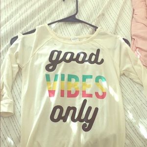 Good vibes only t shirt